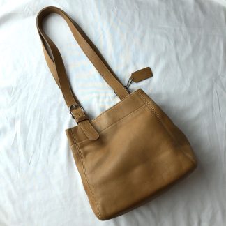 Vintage leather shoulder bag