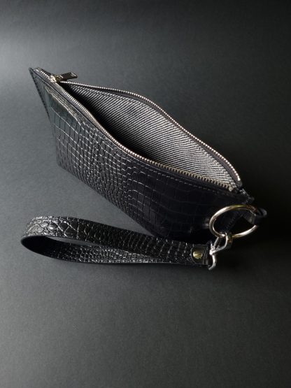 Simple and Elegant Long Wristlet Wallet - Image 6
