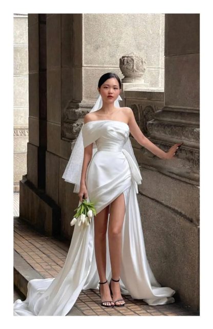 White satin train skirt - Image 2