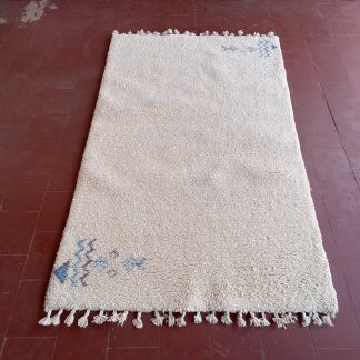 Minimalist and elegant handmade carpet