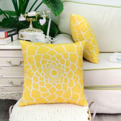 Sunflower Cluster Pillowcase - Image 3