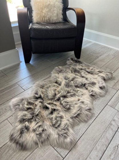 Soft textured faux fur rug - Image 4