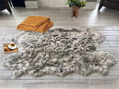 Soft textured faux fur rug - Image 2