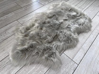 Textured plush carpet
