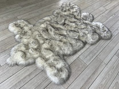 Gray faux fur rug - Image 5
