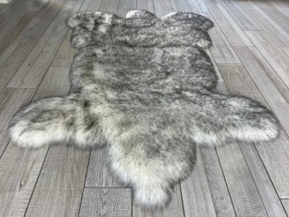 Gray faux fur rug - Image 3