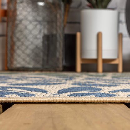 Natural floral outdoor woven rug - Image 4