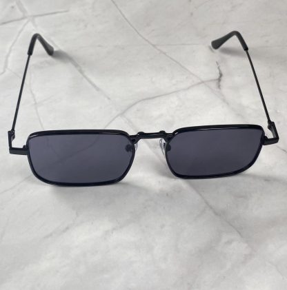 Trendy Metal Frame Sunglasses - Image 5