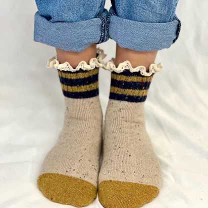 Retro contrast lace socks - Image 6