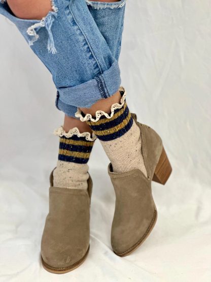 Retro contrast lace socks - Image 2