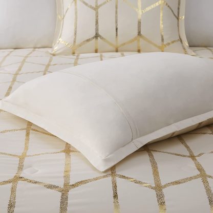 Gold geometric pattern bedding - Image 3
