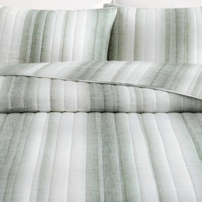 Light green gradient striped bed cover three-piece set - Image 3