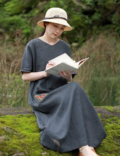 Gray elegant embroidered pocket maxi skirt - Image 4