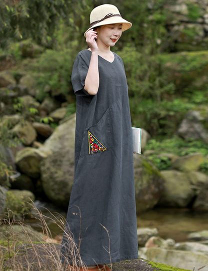 Gray elegant embroidered pocket maxi skirt - Image 3