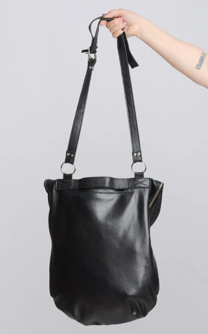 Fashionable dark style simple shoulder bag - Image 5