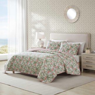 Tropical floral and leaf print three-piece bedspread set