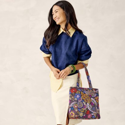 Vintage Floral Art Woven Quilted Tote Bag - Image 7