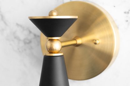 Modern art style brass black glaze wall lamp - Image 6