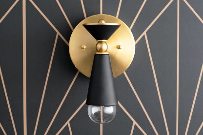 Modern art style brass black glaze wall lamp - Image 5