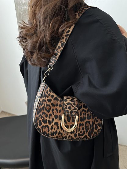 Leopard print asymmetrical chain underarm bag