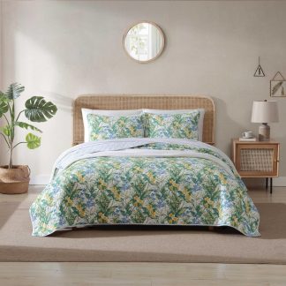 Spring flower print three-piece bedspread set