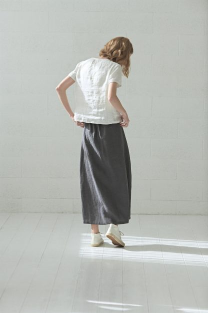 Elegant and casual women's linen maxi skirt - Image 2