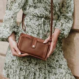 Fashionable handmade leather crossbody bag