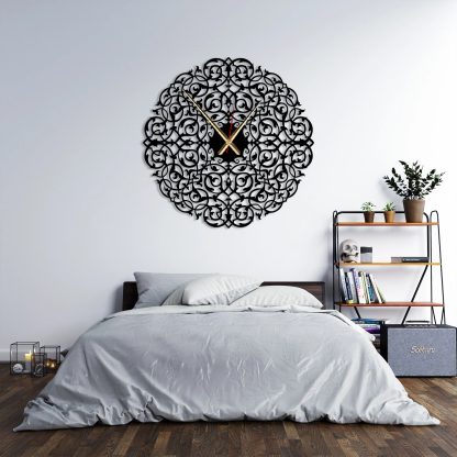 Gorgeous filigree wall clock - Image 2