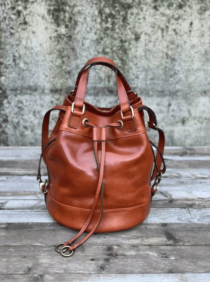 Handmade leather bucket bag - Image 3