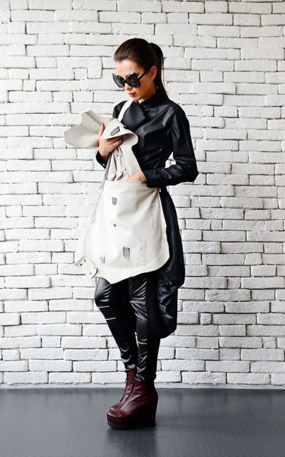 Dark metal buckle canvas shoulder bag - Image 4