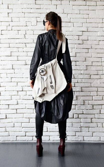 Dark metal buckle canvas shoulder bag - Image 3