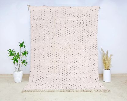 Simple polka dot handmade carpet - Image 3