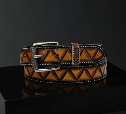Hand-embossed cowhide belt - Image 3