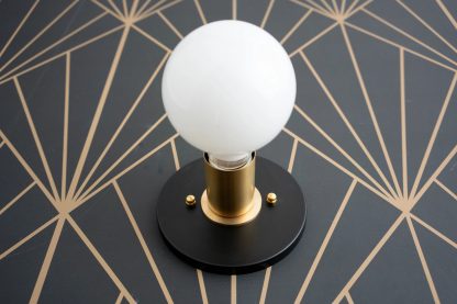 Artistic spherical table lamp - Image 4