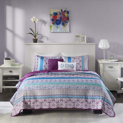 Bohemian Striped Quilted Bedding - Image 5