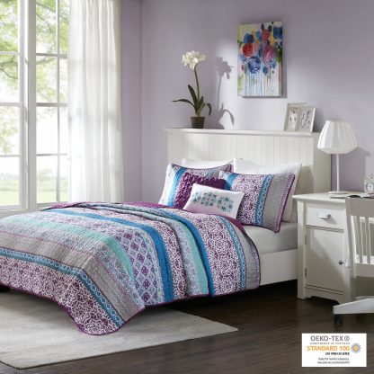 Bohemian Striped Quilted Bedding - Image 4