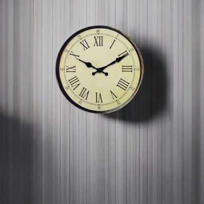 Retro Roman numeral wall clock - Image 4