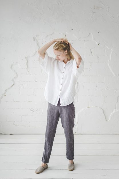 Women's Elegant Linen Button-Down Shirt - Image 4