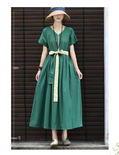 V-neck contrast tie waist dress