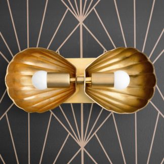 Shell-shaped art wall lamp