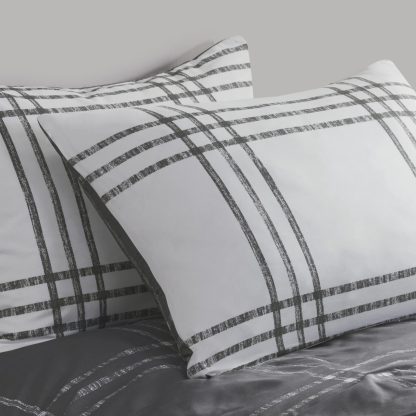 Urban style gray plaid bedding - Image 2
