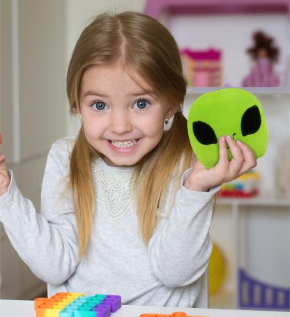 Alien head plush toy - Image 5