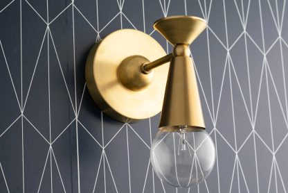 Nordic style brass wall lamp - Image 4