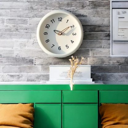 Simple and fresh wall clock