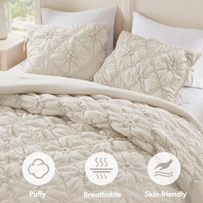 Textured Floral Quilted Bedding - Image 3
