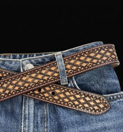 Hand-carved geometric cowhide belt - Image 2