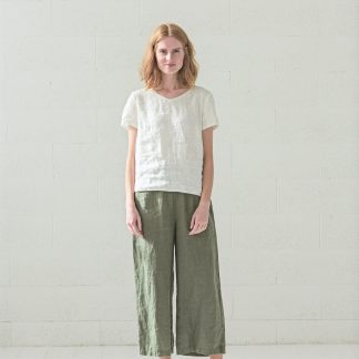 A touch of moss green linen wide-leg pants