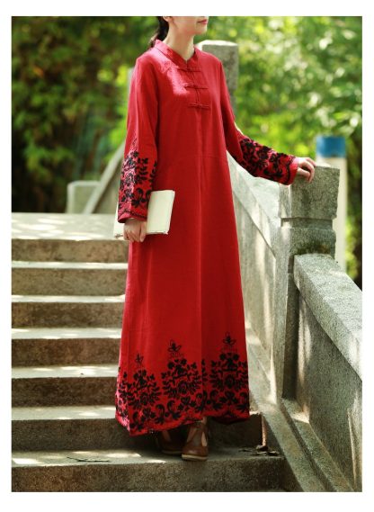 Embroidered buttoned long skirt - Image 3