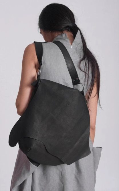 Dark irregular soft leather shoulder bag - Image 6