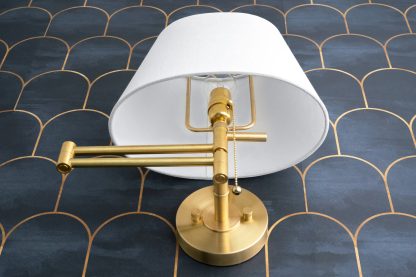 Retro elegant adjustable wall lamp